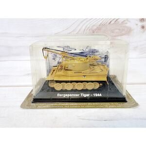 Amercom Sd Kfz 181 Bergepanzer Tiger 1944 WWII German 1:72 New Old Stock Sealed